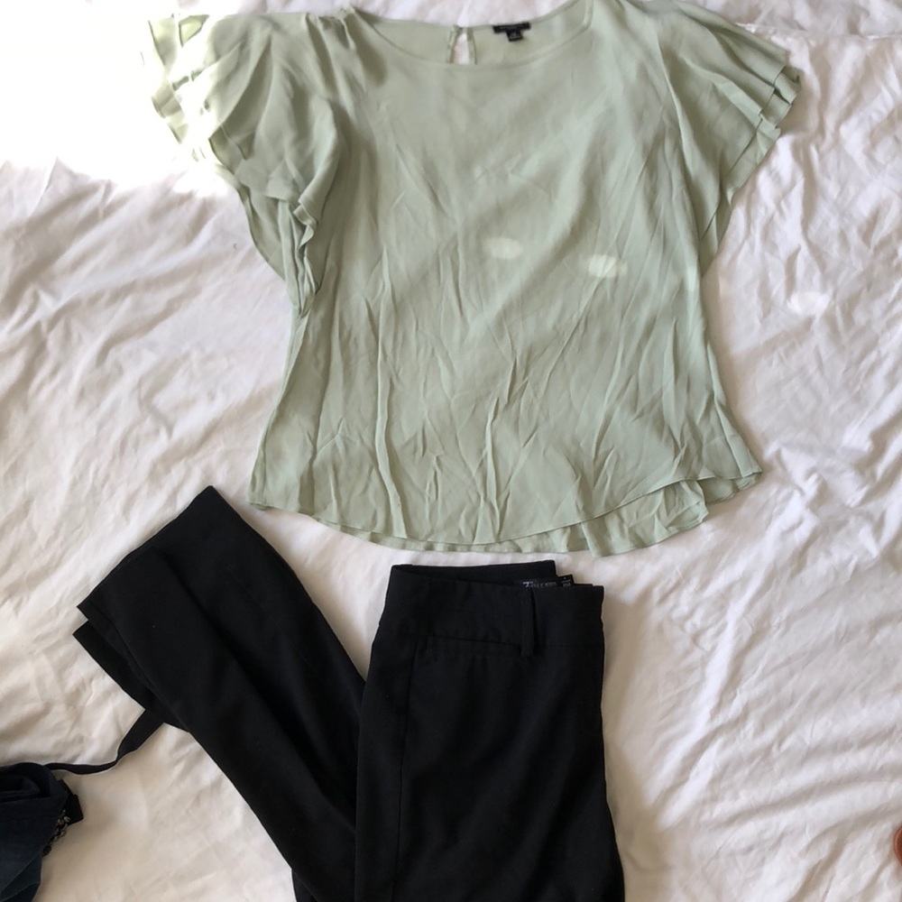Double ruffle sleeve mint shirt